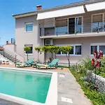 Apartment Mate Pula